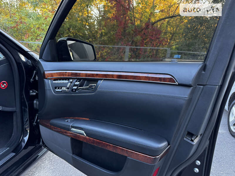Седан Mercedes-Benz S-Class 2007 в Днепре