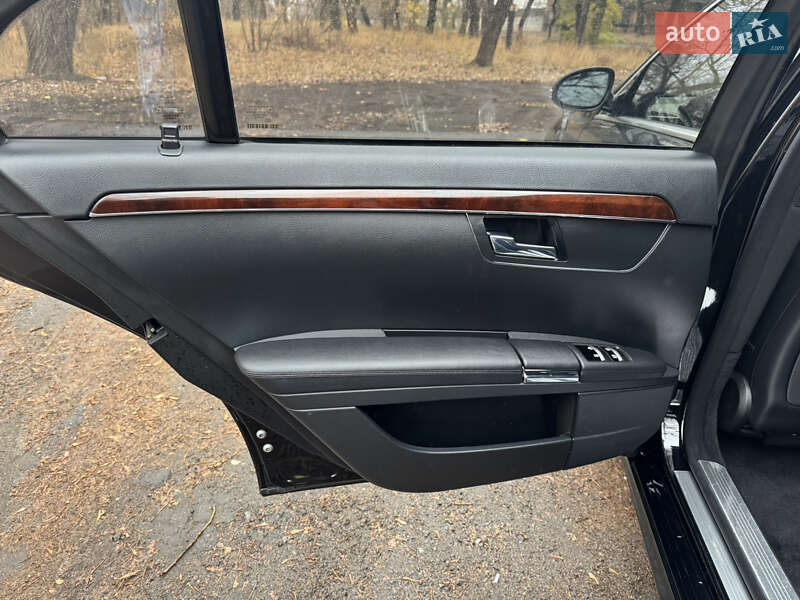 Седан Mercedes-Benz S-Class 2008 в Харкові