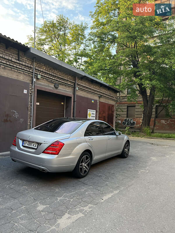 Mercedes-Benz S-Class 2006