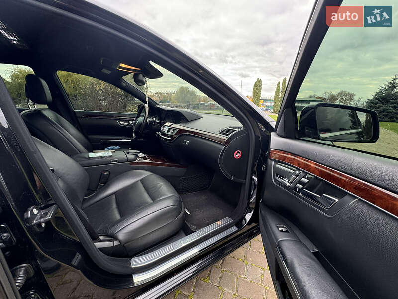 Седан Mercedes-Benz S-Class 2010 в Чернівцях