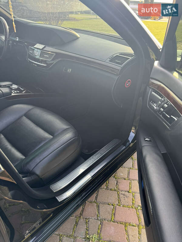 Седан Mercedes-Benz S-Class 2010 в Чернівцях