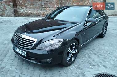 Седан Mercedes-Benz S-Class 2006 в Львове