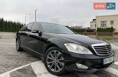 Седан Mercedes-Benz S-Class 2007 в Ровно