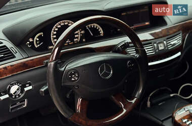 Седан Mercedes-Benz S-Class 2006 в 