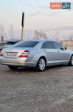 Седан Mercedes-Benz S-Class 2006 в Коломые