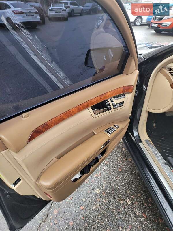 Седан Mercedes-Benz S-Class 2005 в Борисполе