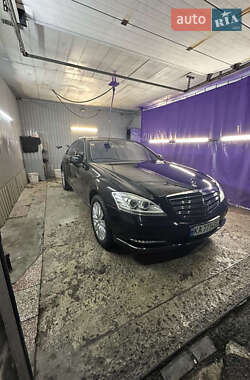 Mercedes-Benz S-Class 2010