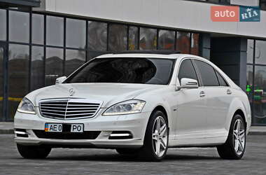 Седан Mercedes-Benz S-Class 2011 в Дніпрі