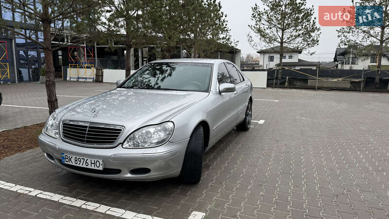 Седан Mercedes-Benz S-Class 2001 в Ровно