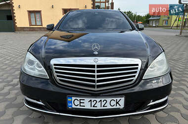 Mercedes-Benz S-Class 2011