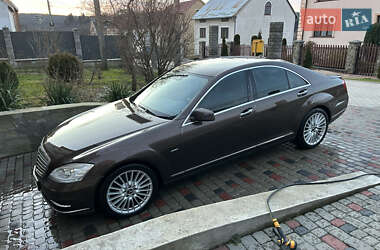 Седан Mercedes-Benz S-Class 2010 в Львові