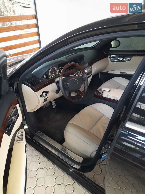 Mercedes-Benz S-Class 2006