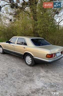 Седан Mercedes-Benz S-Class 1988 в Золочеві