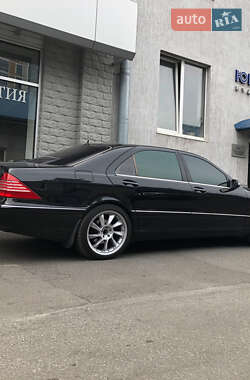Седан Mercedes-Benz S-Class 2005 в 