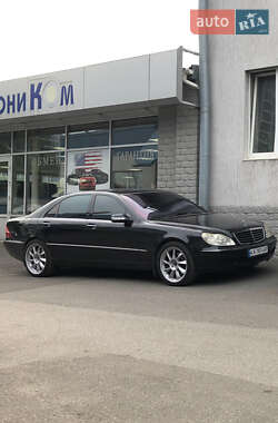 Седан Mercedes-Benz S-Class 2005 в 