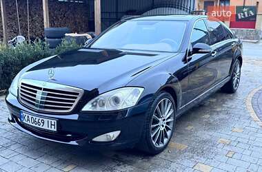 Седан Mercedes-Benz S-Class 2006 в Звягелі