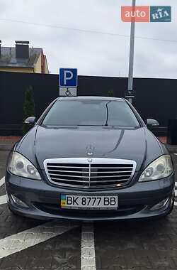 Седан Mercedes-Benz S-Class 2007 в Луцьку