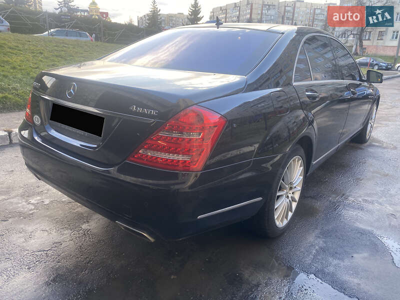 Седан Mercedes-Benz S-Class 2010 в Львове