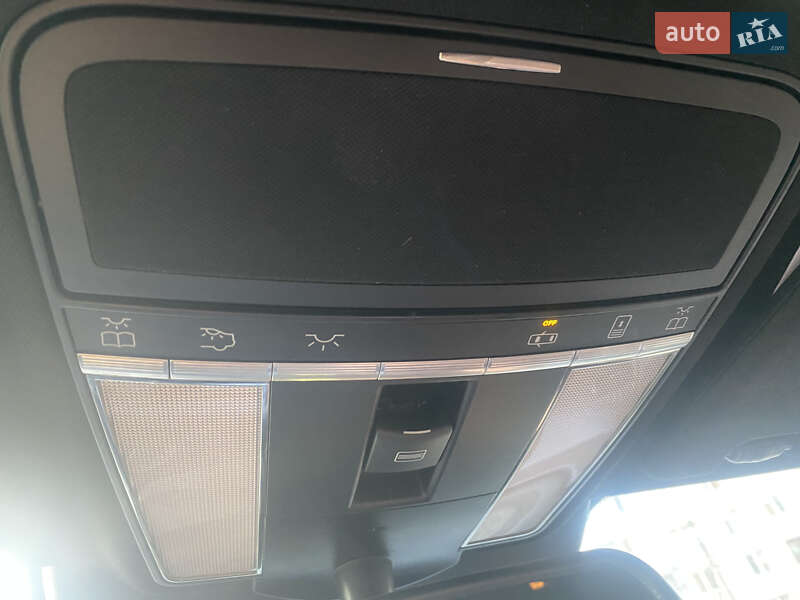 Седан Mercedes-Benz S-Class 2010 в Львове