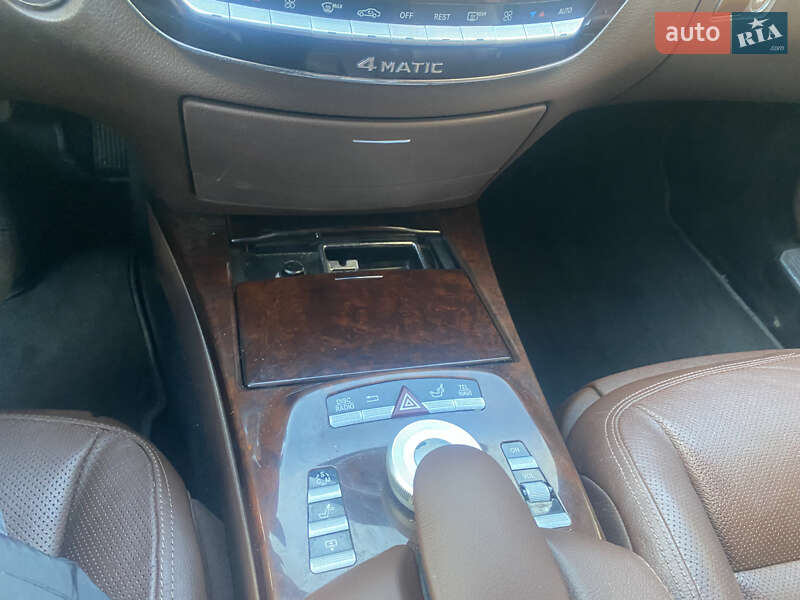 Седан Mercedes-Benz S-Class 2010 в Львове