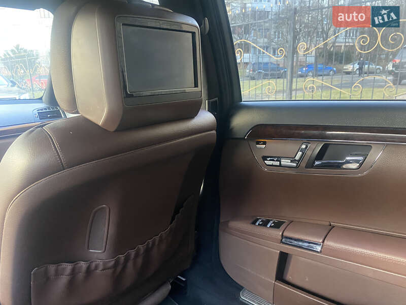 Седан Mercedes-Benz S-Class 2010 в Львове