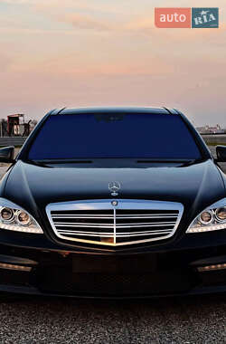 Mercedes-Benz S-Class 2010