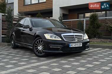 Седан Mercedes-Benz S-Class 2009 в Стрию