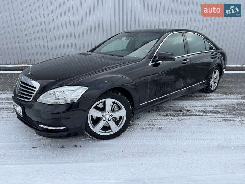 Mercedes-Benz S-Class 2012