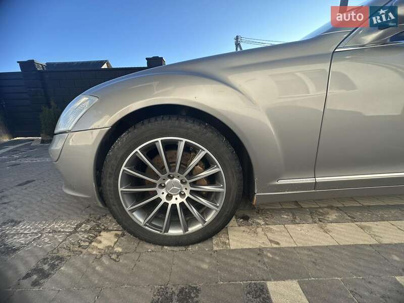 Седан Mercedes-Benz S-Class 2006 в Сарнах