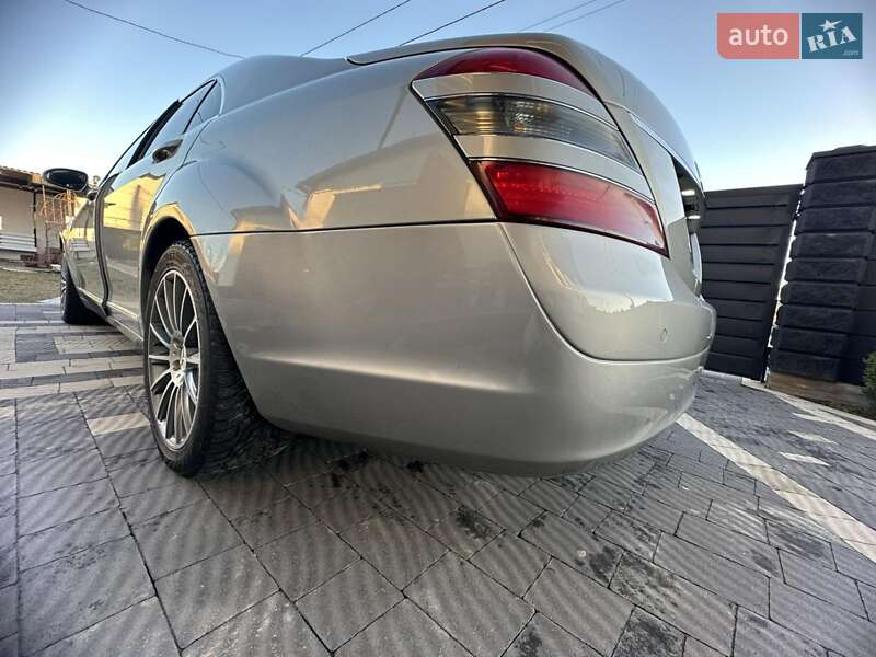 Седан Mercedes-Benz S-Class 2006 в Сарнах