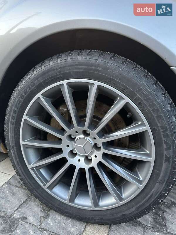 Седан Mercedes-Benz S-Class 2006 в Сарнах