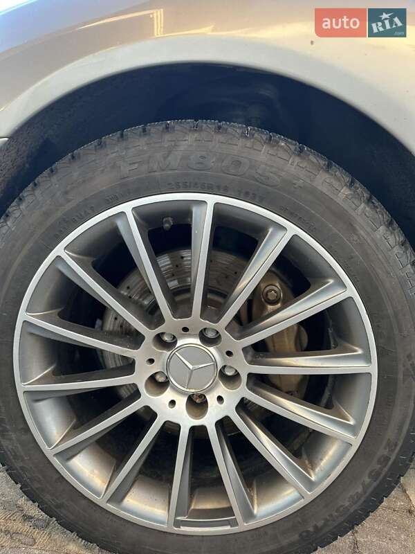 Седан Mercedes-Benz S-Class 2006 в Сарнах