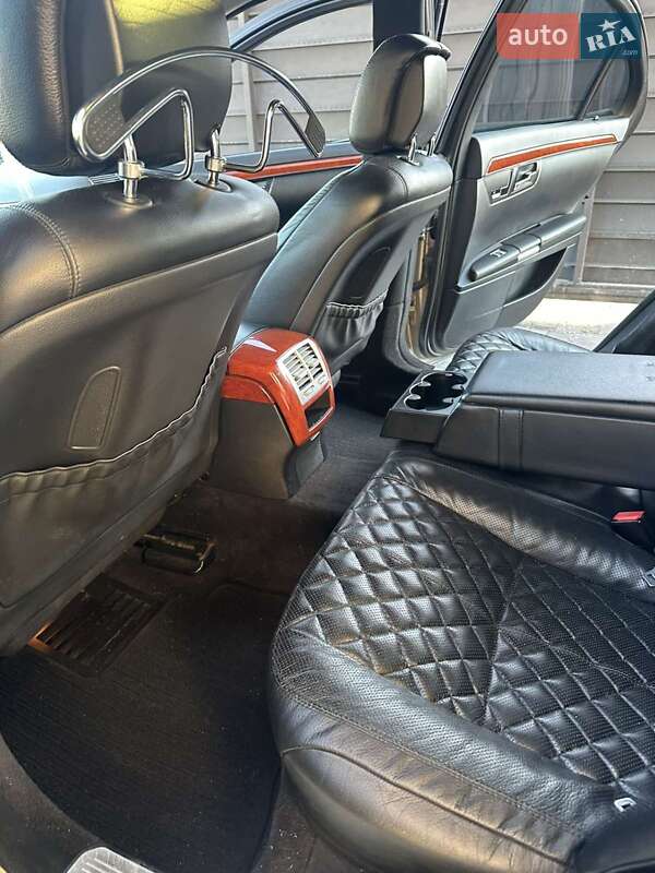 Седан Mercedes-Benz S-Class 2006 в Сарнах