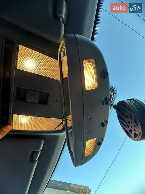 Седан Mercedes-Benz S-Class 2006 в Сарнах