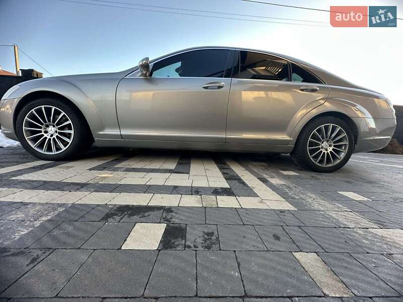 Седан Mercedes-Benz S-Class 2006 в Сарнах