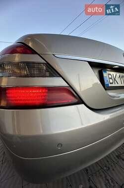 Седан Mercedes-Benz S-Class 2006 в 