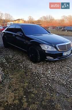 Седан Mercedes-Benz S-Class 2007 в Косове