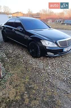 Седан Mercedes-Benz S-Class 2007 в Косове