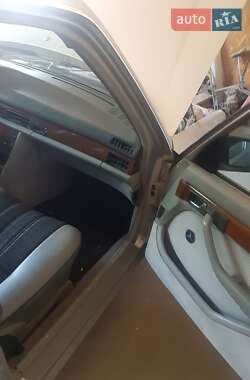 Седан Mercedes-Benz S-Class 1984 в 