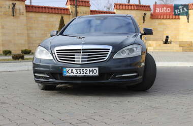 Mercedes-Benz S-Class 2011