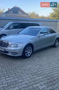 Mercedes-Benz S-Class 2009