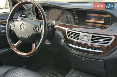 Седан Mercedes-Benz S-Class 2006 в Чорноморську