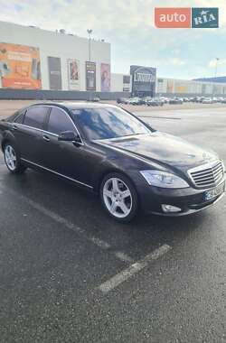 Mercedes-Benz S-Class 2007