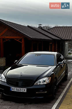 Mercedes-Benz S-Class 2009