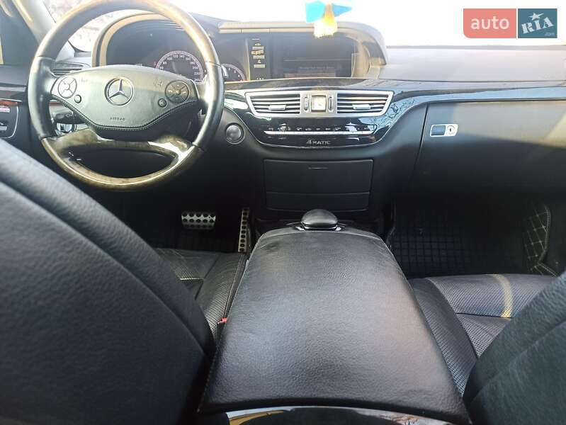 Седан Mercedes-Benz S-Class 2010 в Николаеве