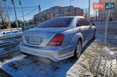 Седан Mercedes-Benz S-Class 2009 в 