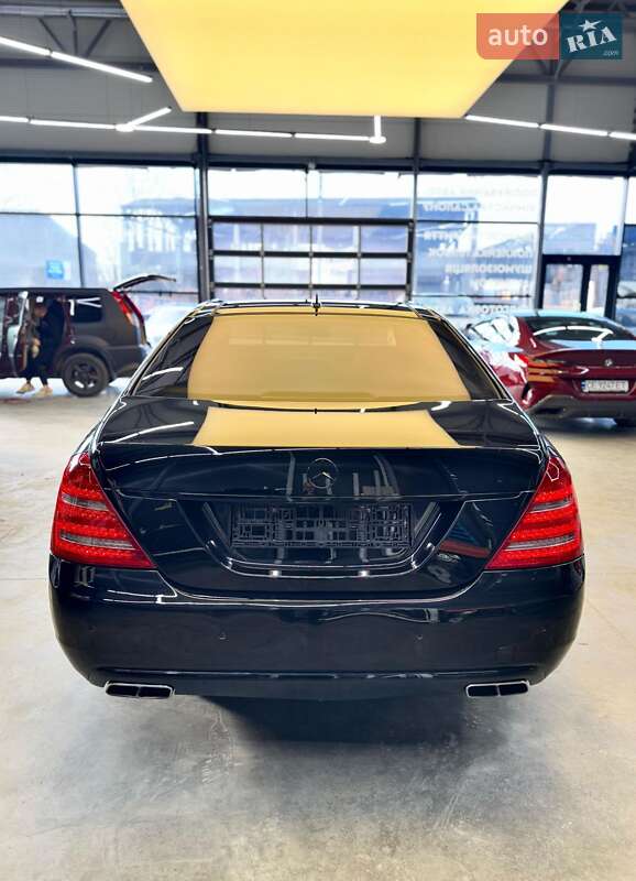 Седан Mercedes-Benz S-Class 2009 в Львове