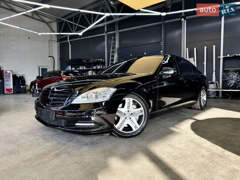 Седан Mercedes-Benz S-Class 2009 в Львове