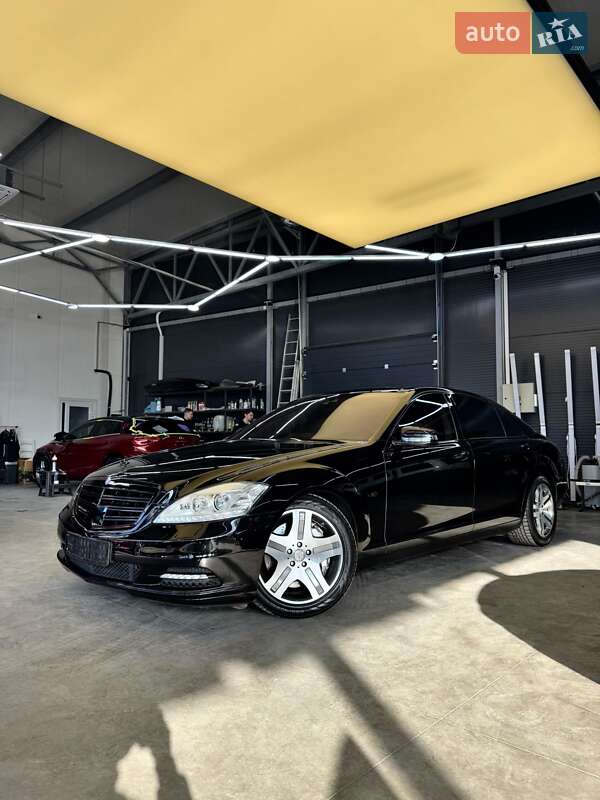 Седан Mercedes-Benz S-Class 2009 в Львове