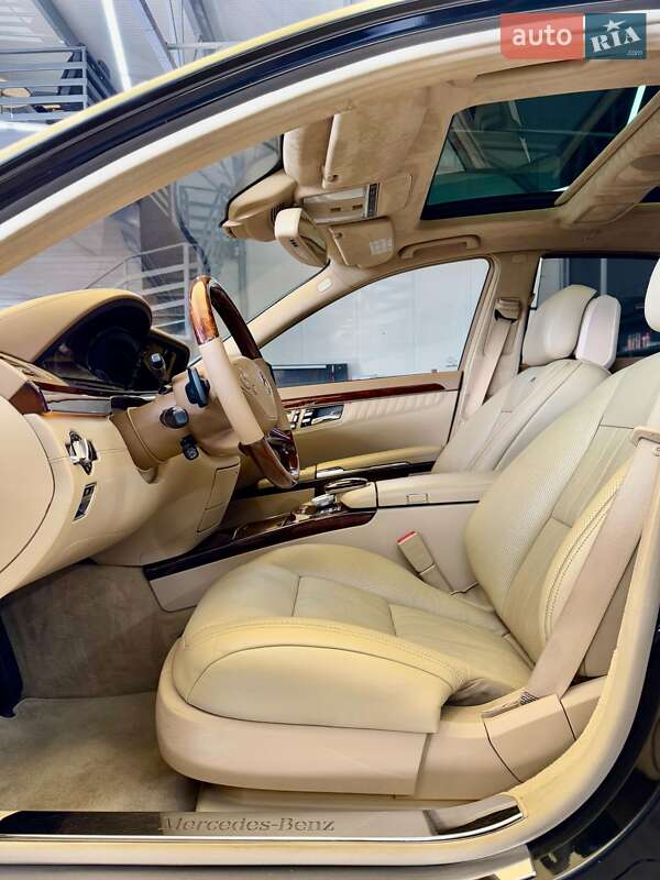Седан Mercedes-Benz S-Class 2009 в Львове